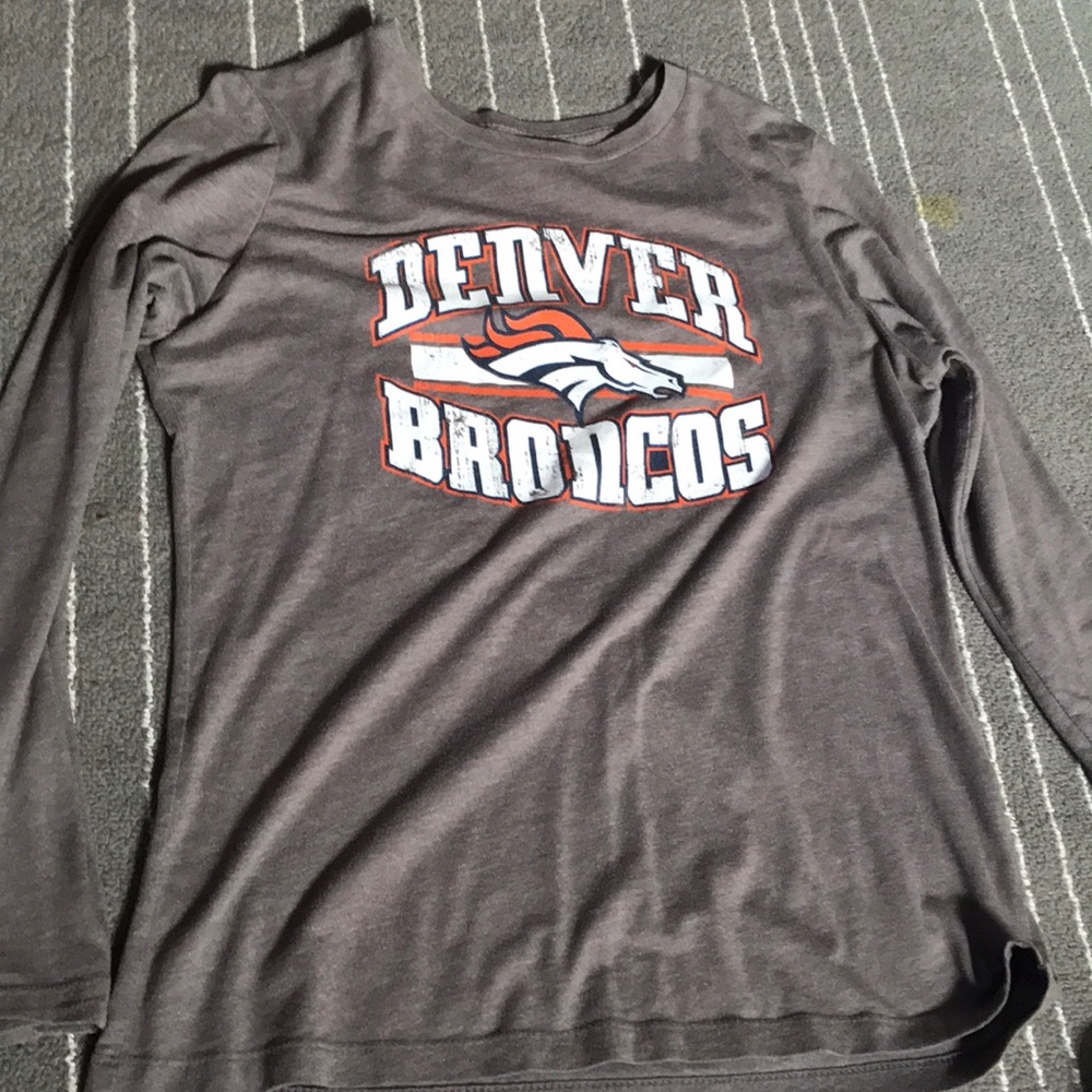 Long sleeve broncos tee